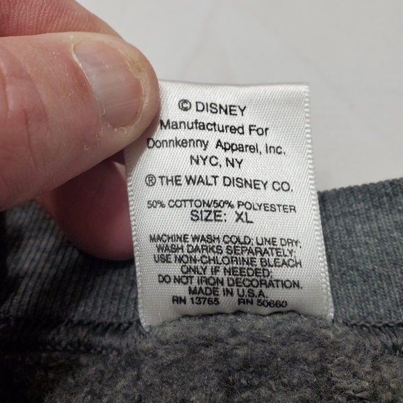 Disney Men's Mickey And Company Embroidered Sweatshirt Size XL Embroidered Vtg - Picture 5 of 9